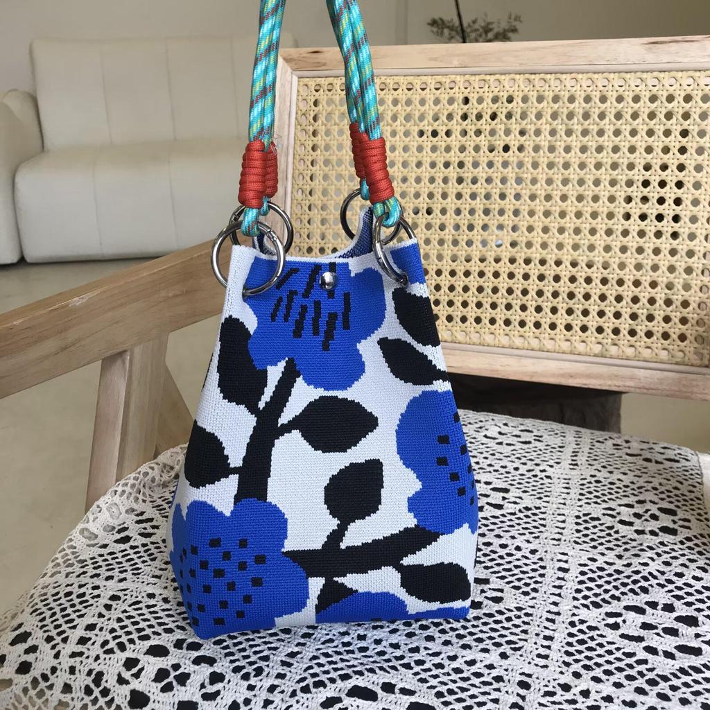 Korean Ins Knot Handbag: Stylish Spring/Autumn Bucket Bag with Large Capacity