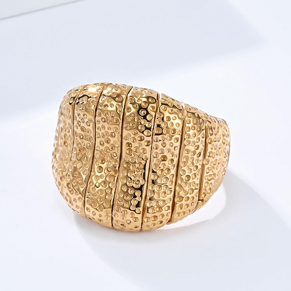 2025 Personalized Fashion Ring Women Wear 18K Gold Ring Jewelry