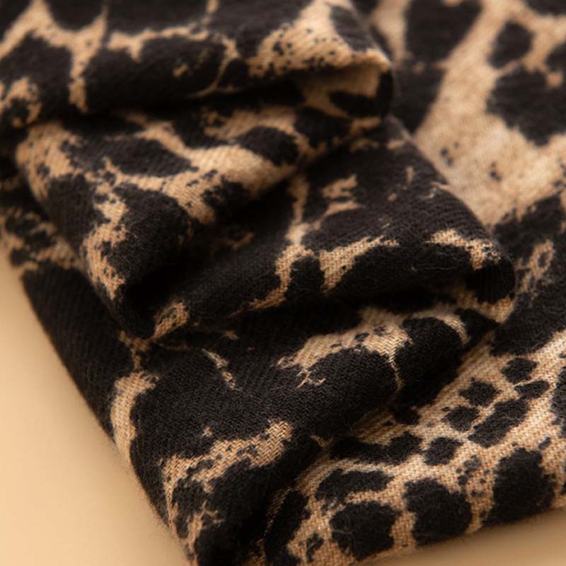 WTEMPO Retro Elegant Leopard Printed Scarves Women's Autumn Winter Casual Versatile Scarf Shawls Cold-proof Windproof Warm Outdoor Scarves