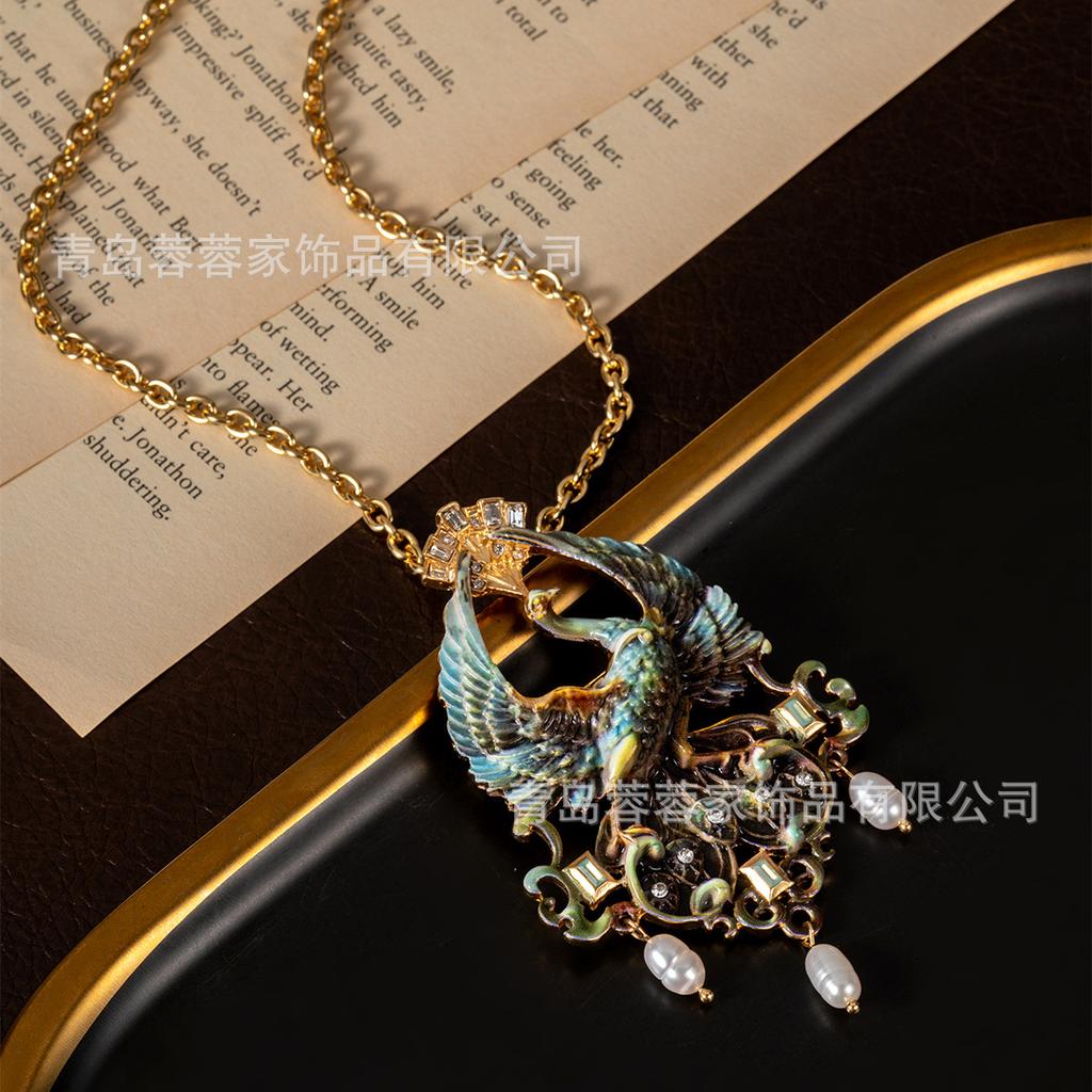 European Retro Court Style Drip Oil Renaissance Peacock Pearl Brooch Necklace Dual-use Vintage Jewelry Antique