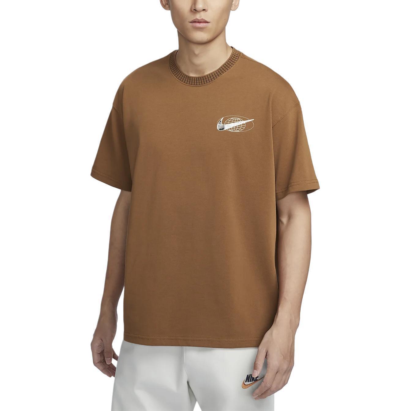 

Nike Дизайн логотипа спортивной одежды Повседневная футболка с круглым вырезом и коротким рукавом Мужские футболки Светло-британский-коричневый FV3759-281 XXL