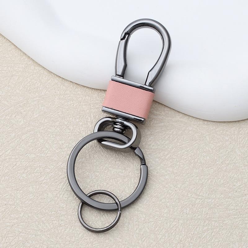 Breloc din piele în culoarea macaron cu cataramă de talie - Accesoriu auto personalizat și cadou mic