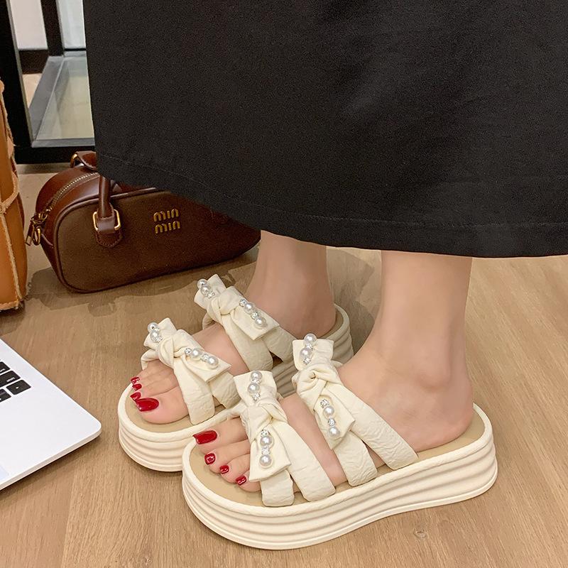 

Bow pearl platform slippers female 2025 new fashion versatile outer wear with skirt fairy wind beach shoes 35
