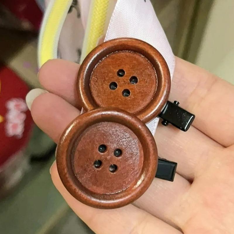 1/2pcs Fashion Retro Wooden Button Hair Clip Mini Styling Brown Hairpin Barrette Sweet Korean Style Headdress for Women Girls