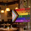 Placa de Casa do Orgulho Gay LGBT Arco-Íris Decoração de Porta da Frente, Todos São Bem-Vindos Aqui Bandeira Decorações de Madeira para Pendurar na Parede para Casa Varanda Sala de Aula