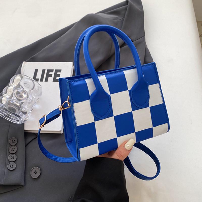 Chic Fashionable Small Square Shoulder Bag For Women Perfect For Everyday Use