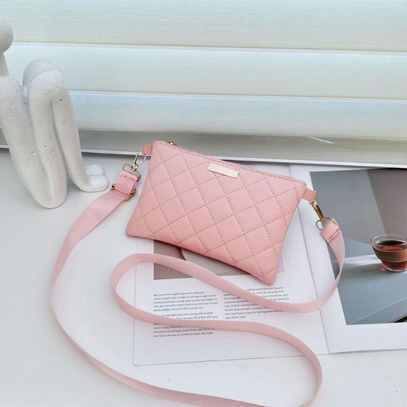 Women's bag, new embroidered iron sheet shoulder small square bag, rhombus casual messenger mobile phone bag, one piece.