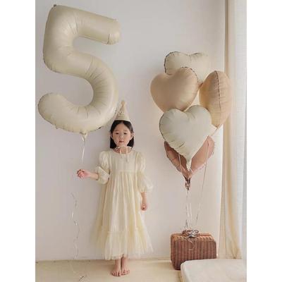 40-Zoll Cremefarbene Zahlen-Folienballons für Geburtstage & Partys