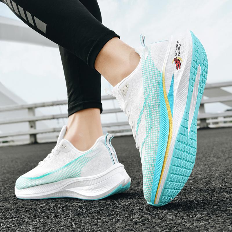 New Glow-in-the-dark Ultralight Breathable Couple Running Shoes Women's Shoes Students Cushioned Mesh Sneakers Men