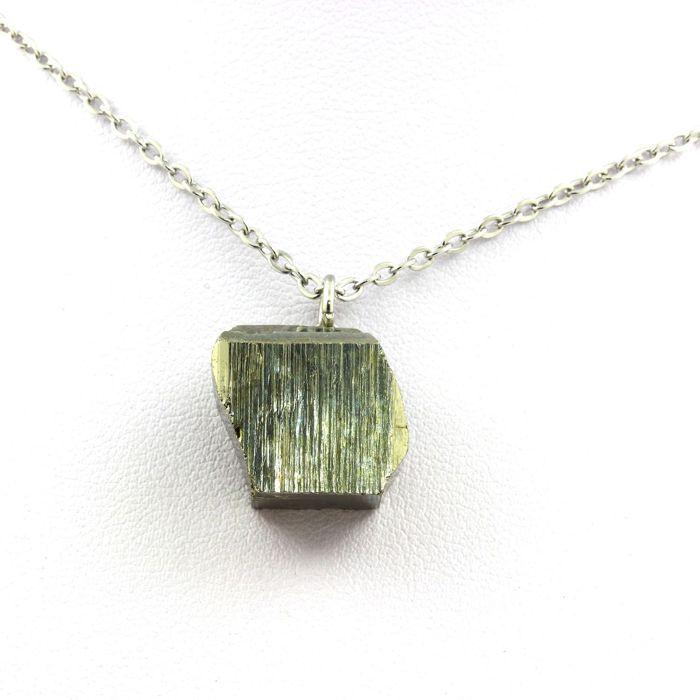 Pierres et Minéraux. Collier Pyrite brut. 50.63 ct. Ambas Aguas, La Rioja, Espagne.