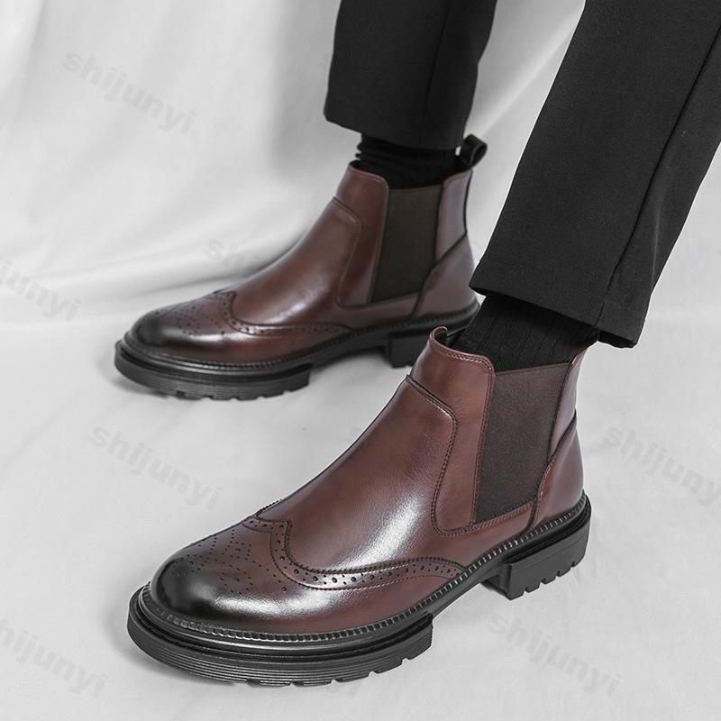 Fashion Men Boots New High Top Solid Color Round Head Carved Business Casual Men Boots British Style PU Leather Boots Large Size 38-46