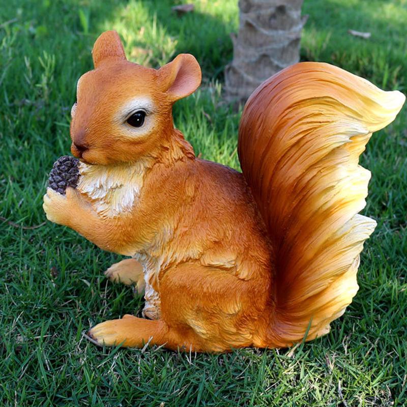 Kreative Outdoor-Harz-Eichhörnchenfigur Simulation Tierkunstwerk als Dekoration