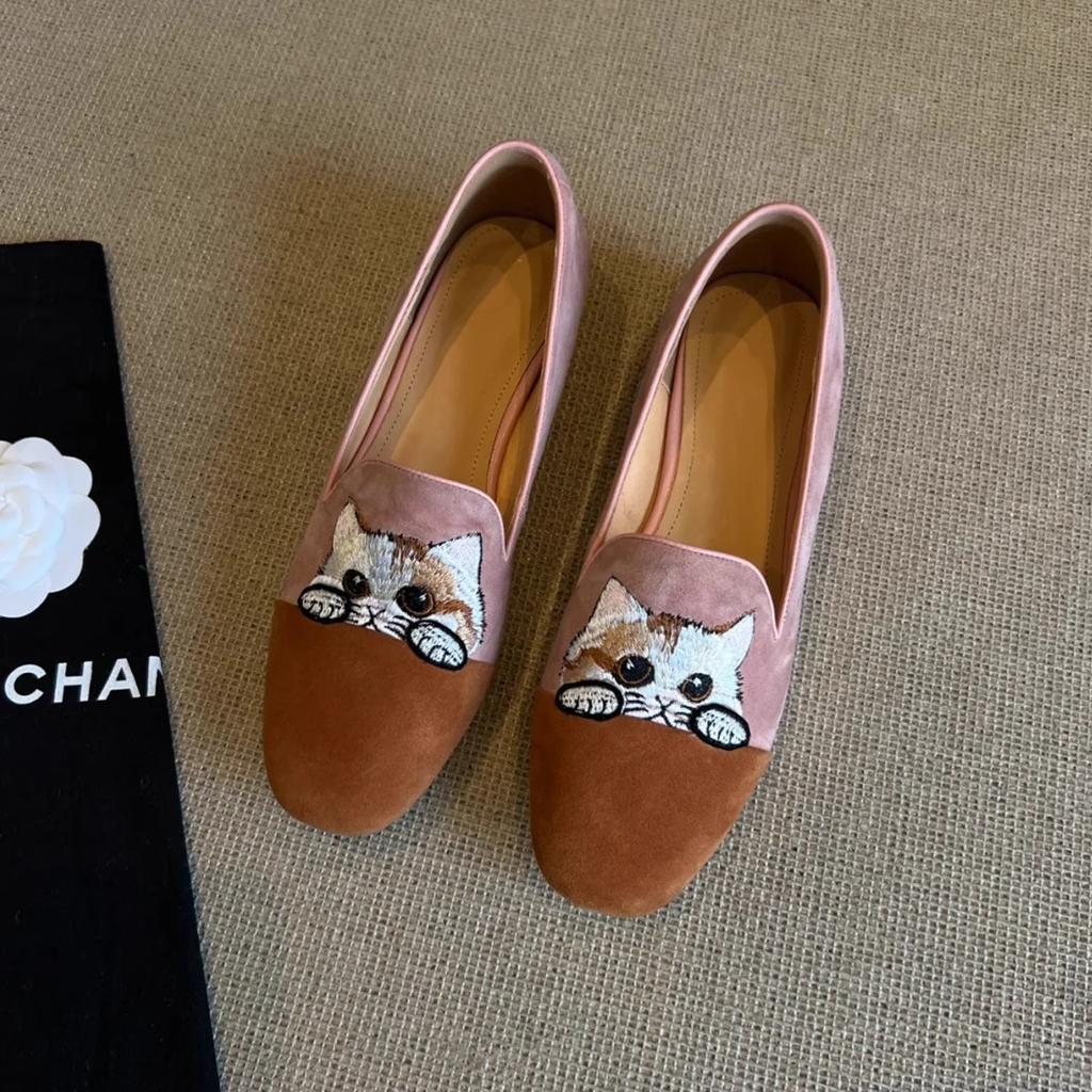 Sheepskin version~ New embroidered kitten loafers for women with one foot, simple outer wear, flat-bottomed comfortable leather single shoes