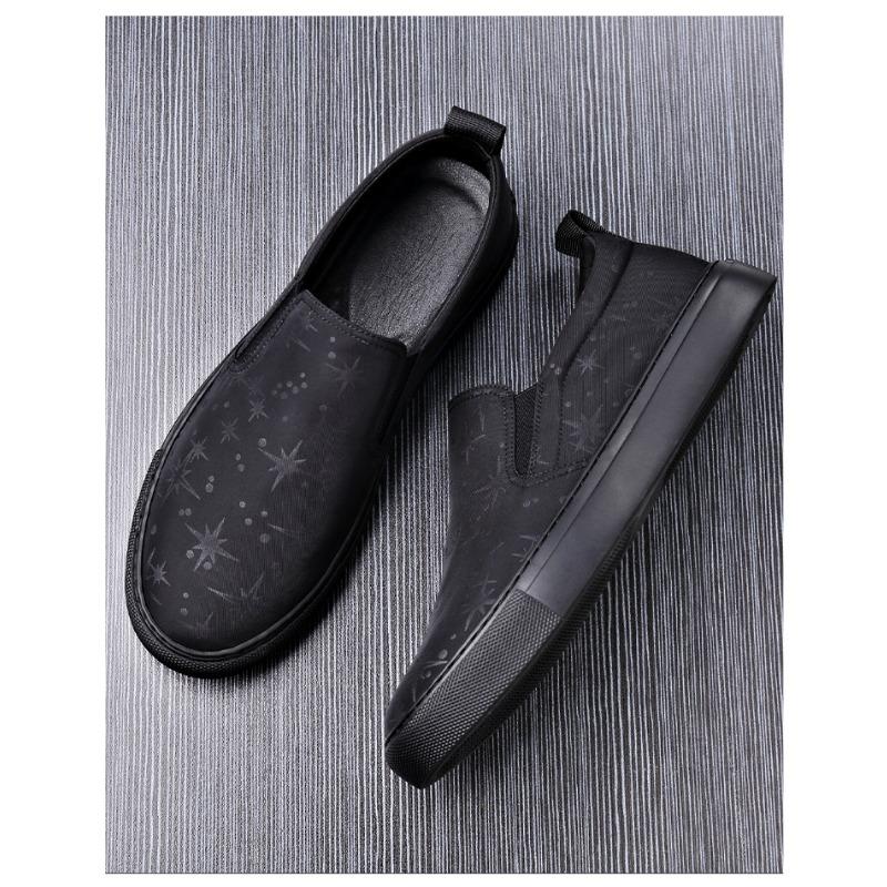 Mode Neue Casual Ein pedal männer Tuch Schuhe Frühling Herbst Mode Flache Ferse Weiche Sohle Vintage Stickerei Männlichen Vulkanisieren Schuhe