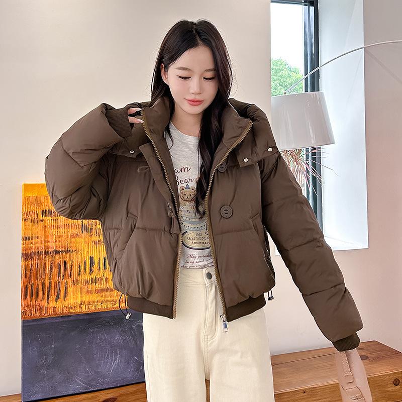 

Короткая пуховая куртка с капюшоном женская зима 2025 новая корейская версия свободная модная куртка в зарубежном стиле универсальная теплая куртка XL кофейный