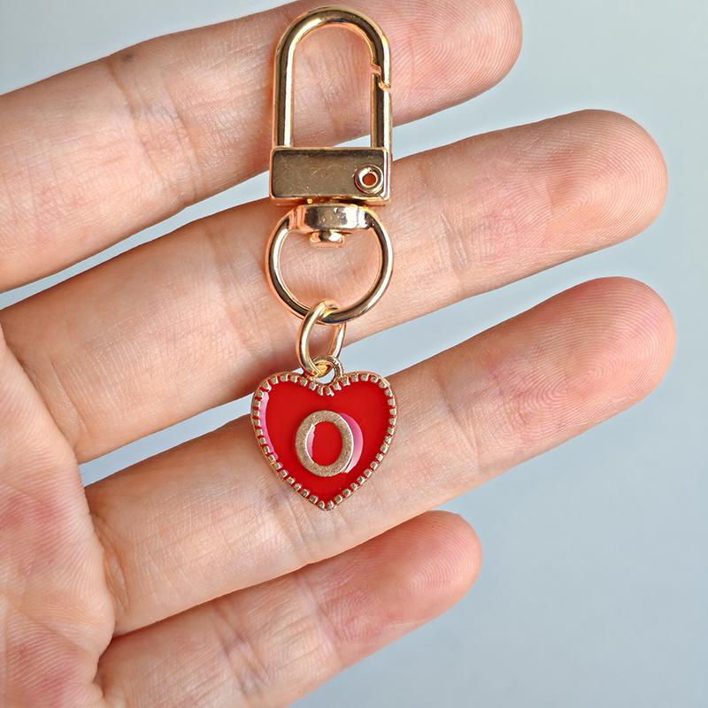 1PC Lobster Buckle Gift Metal Party 26 English Letters Keychain Marker Heart Shaped Red Love Keychain Design DIY Creativity