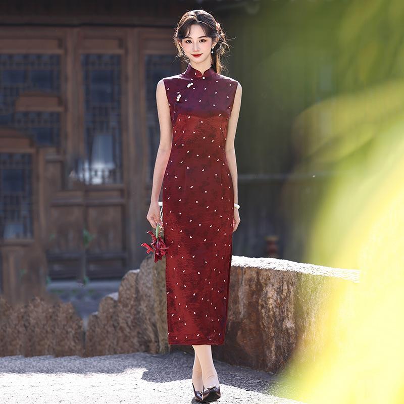 Dark red sleeveless national style new Chinese long cheongsam women's high sense 1011 new improved young spring and summer