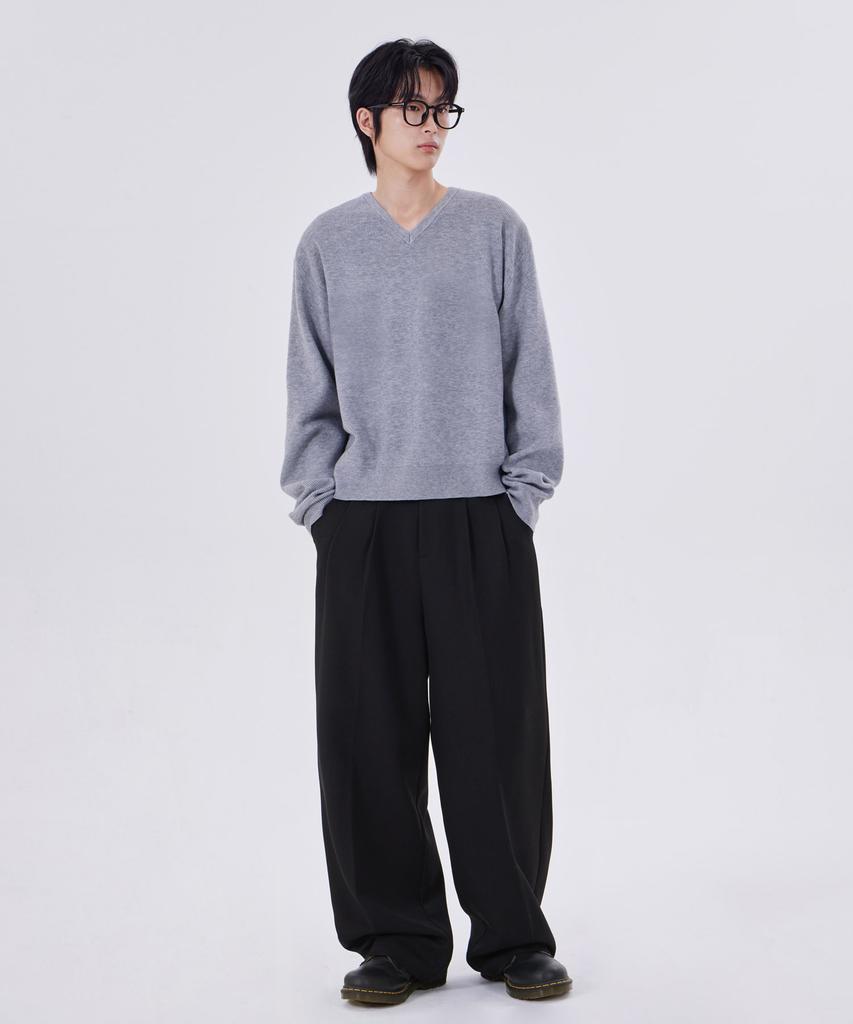 GLW Minimal V-Neck Crop Knit Gray