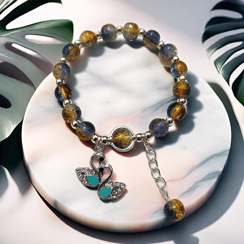 Daisy Popcorn Beaded Bracelet: Elegant Women's Hand Jewelry