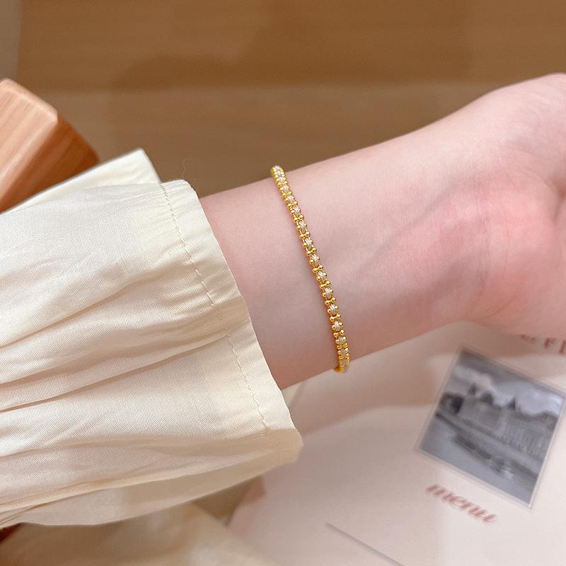 Bracelet Tendance Rouge en Corde pour Femmes, Bijoux à Transfert Chanceux, Bracelet Manchette Design Créatif de Niche