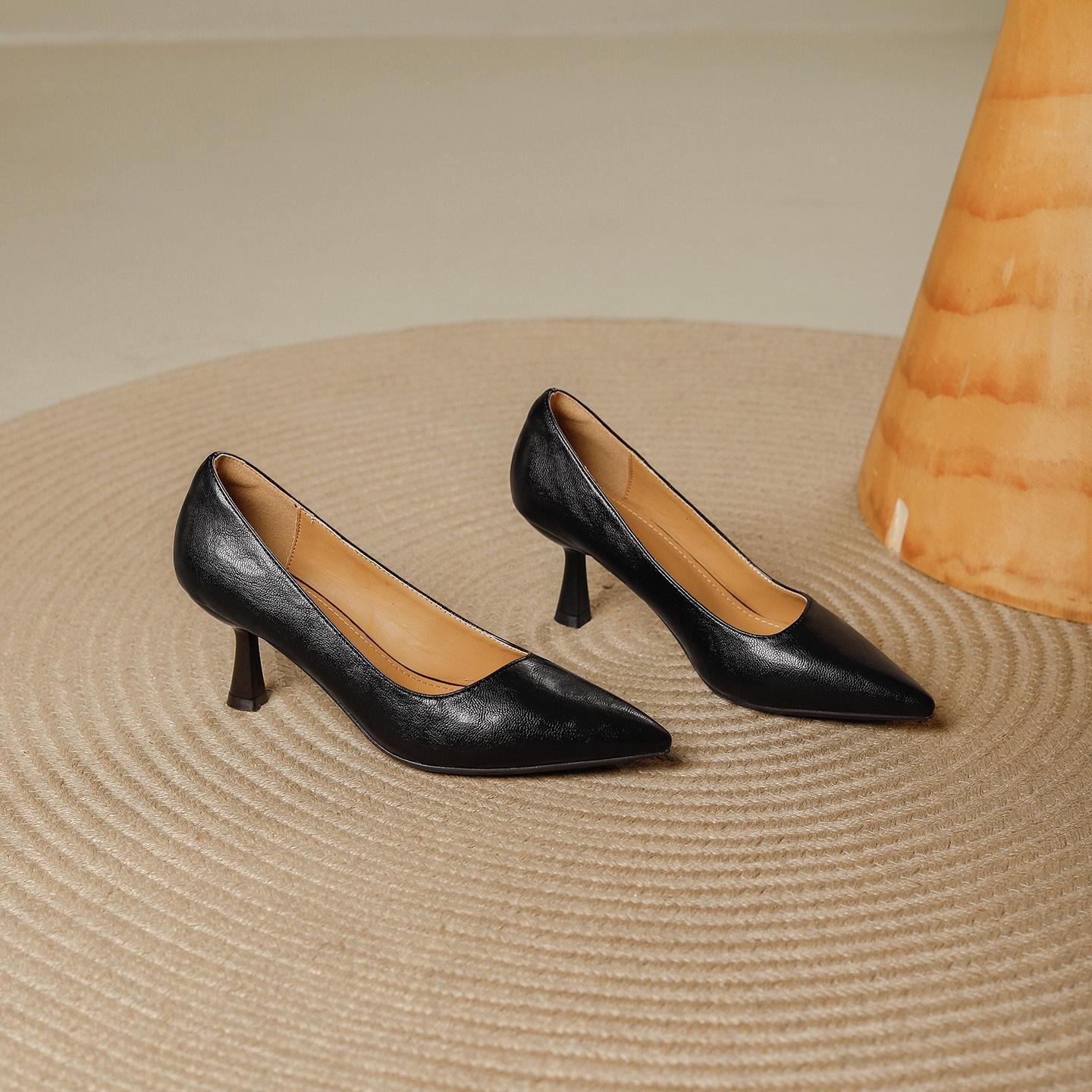 

Pointed head, shallow mouth, soft leather single shoes for women s autumn new models, thin heels, simple temperament, versatile, professional commute 34 чёрный