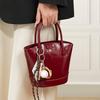 Retro Red Bucket Bag for Women Autumn and Winter Niche Bride Wedding Bag Handheld Commuter Crossbody Bag
