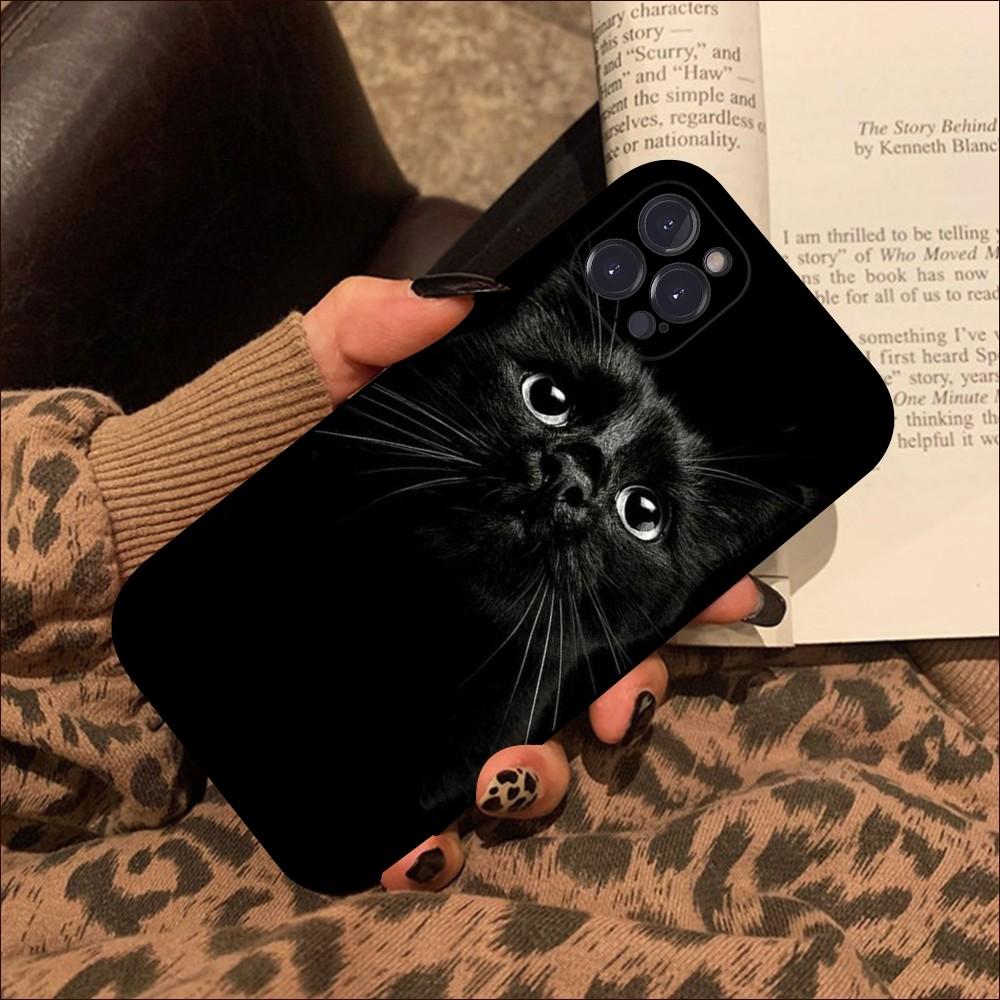 Black Cat Staring Eye Phone Case For iPhone 15 14 11 12 13 Mini Pro XS Max Cover 6 7 8 Plus X XR SE 2020 Funda Shell