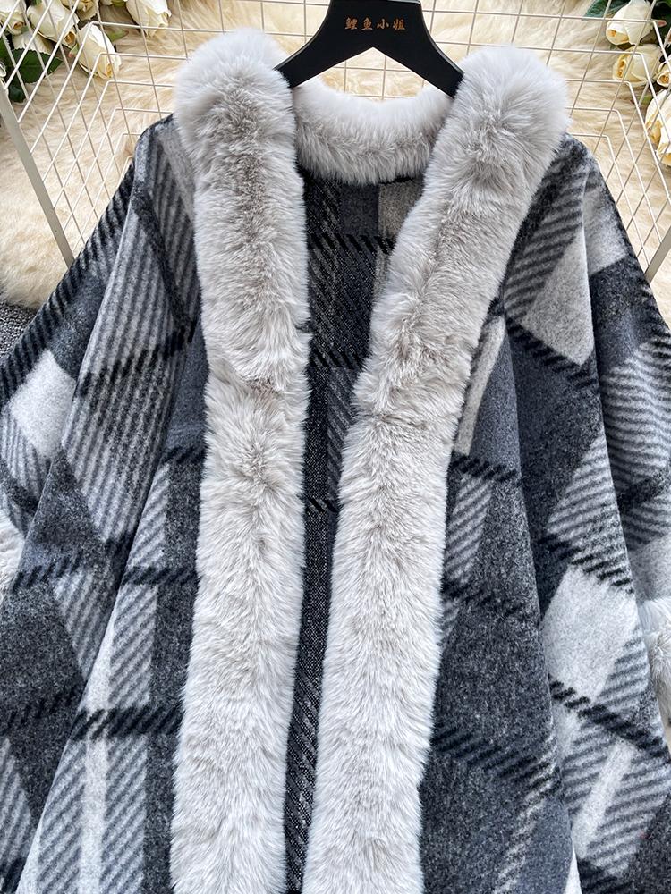 Autumn Winter Vintage Outerwear with Fur Collar Knitted Cardigan Tops for Women Loose Elegant Plaid Shawl Cloak Coat L66