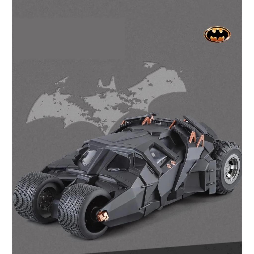 1/18 Classic Movie Car 2008 Bat-mobile Alloy Bat Sports Car Model Diecast Metal Race Combat Vehicles Model Sound Light Kids Gifts