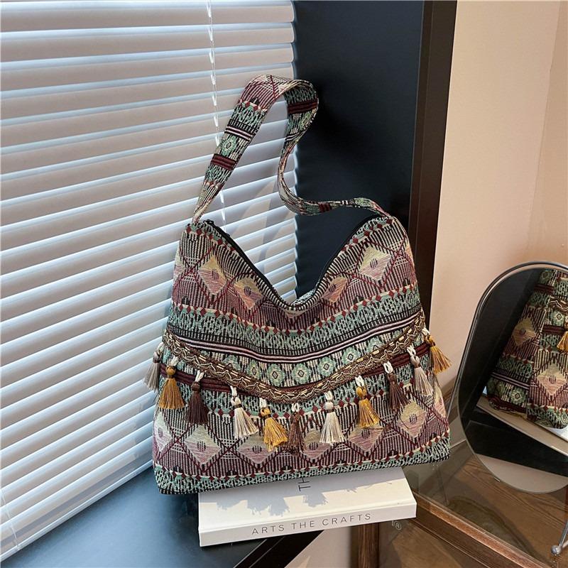 New Shoulder Bag Ethnic Style Bag Women's New Bohemian Style Tassel Large Capacity Tote Bag Women's Bag