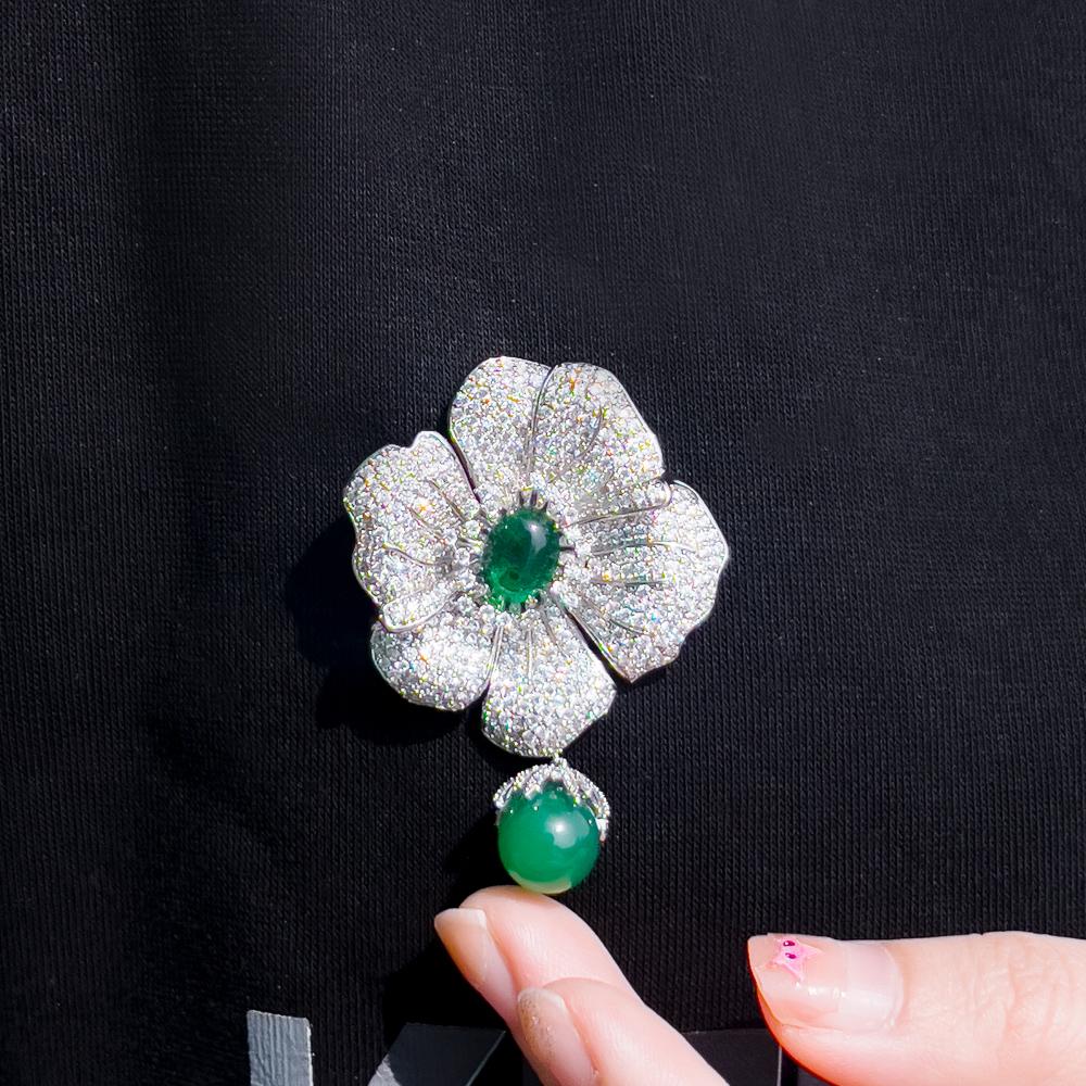 Fashion Jewelry Chic Cubic Zircon Big Flower Green and White Flower Brooch Pin for Women Luxury Dress Clossing Accessories