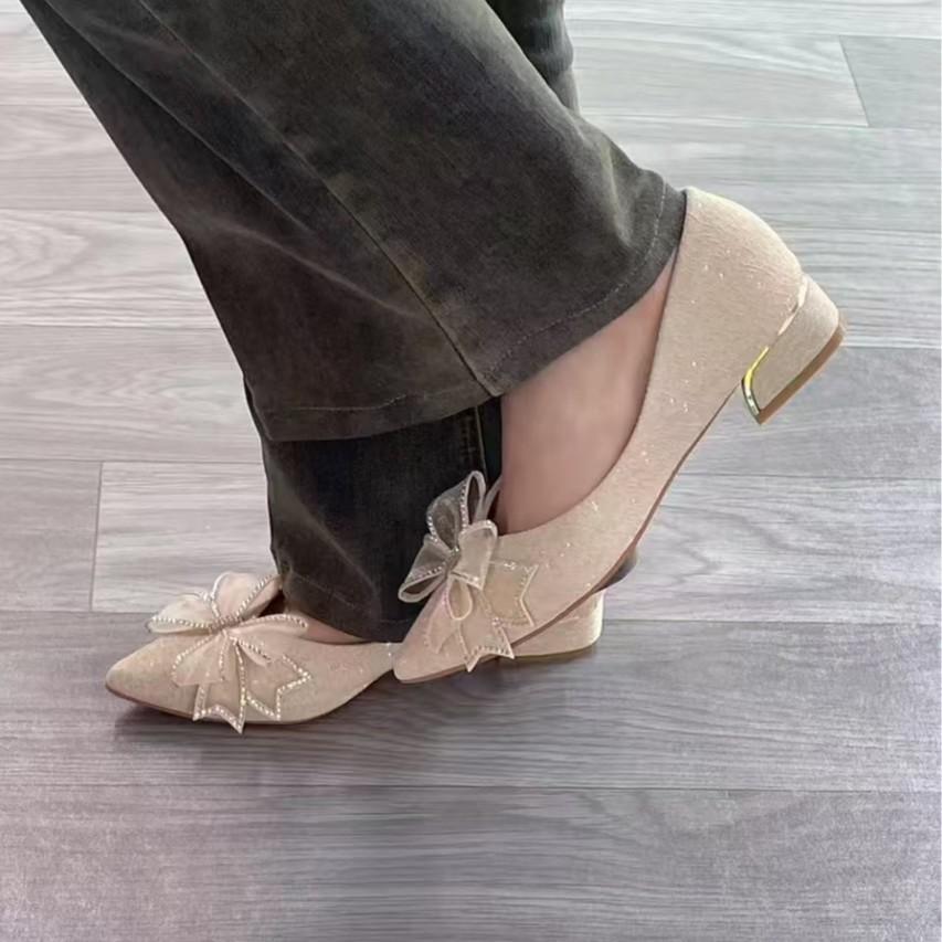 Ploché svatební boty dámské léto 2024 nové kamínkové vílí boty pro družičky lodičky špičaté jednodílné boty dámské plochý podpatek svatební boty