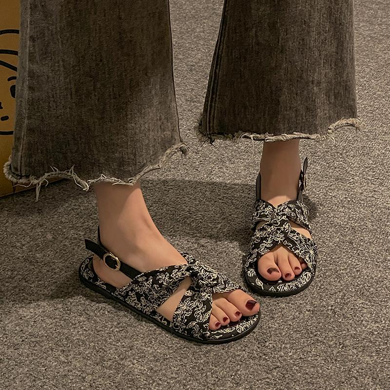 Летняя женская обувь на плоской подошве — фото 6