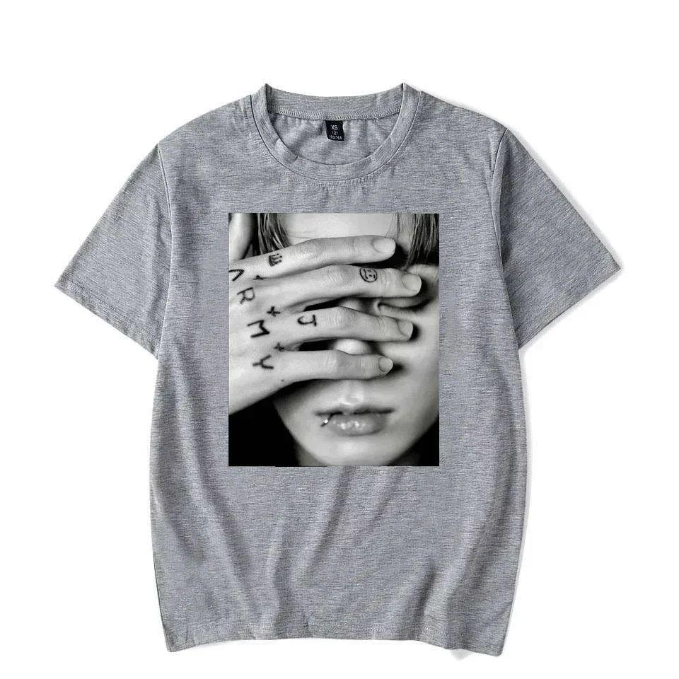 Gothic T-Shirt Kpop Aesthetic Goth Fashion Streetwear Tops Vintage T-Shirt Jungkook Graphic T-Shirt Oversized Tops Tees Unisex