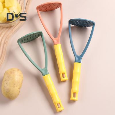 Αντικολλητικός σπαστήρας πατάτας βαρέως τύπου PP με μαλακή λαβή