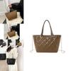 Elegant White Quilted Chain Tote Bag For Women With Soft Pu Material And Trendy Aesthetic