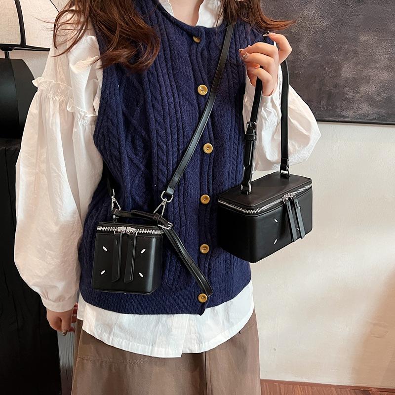 2025 New Fashion Versatile Square Box Bag Portable Shoulder Bag Women's Small Cosmetic Bag Exquisite