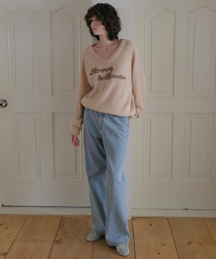 TARVERT Loose V-Neck Knit - Beige