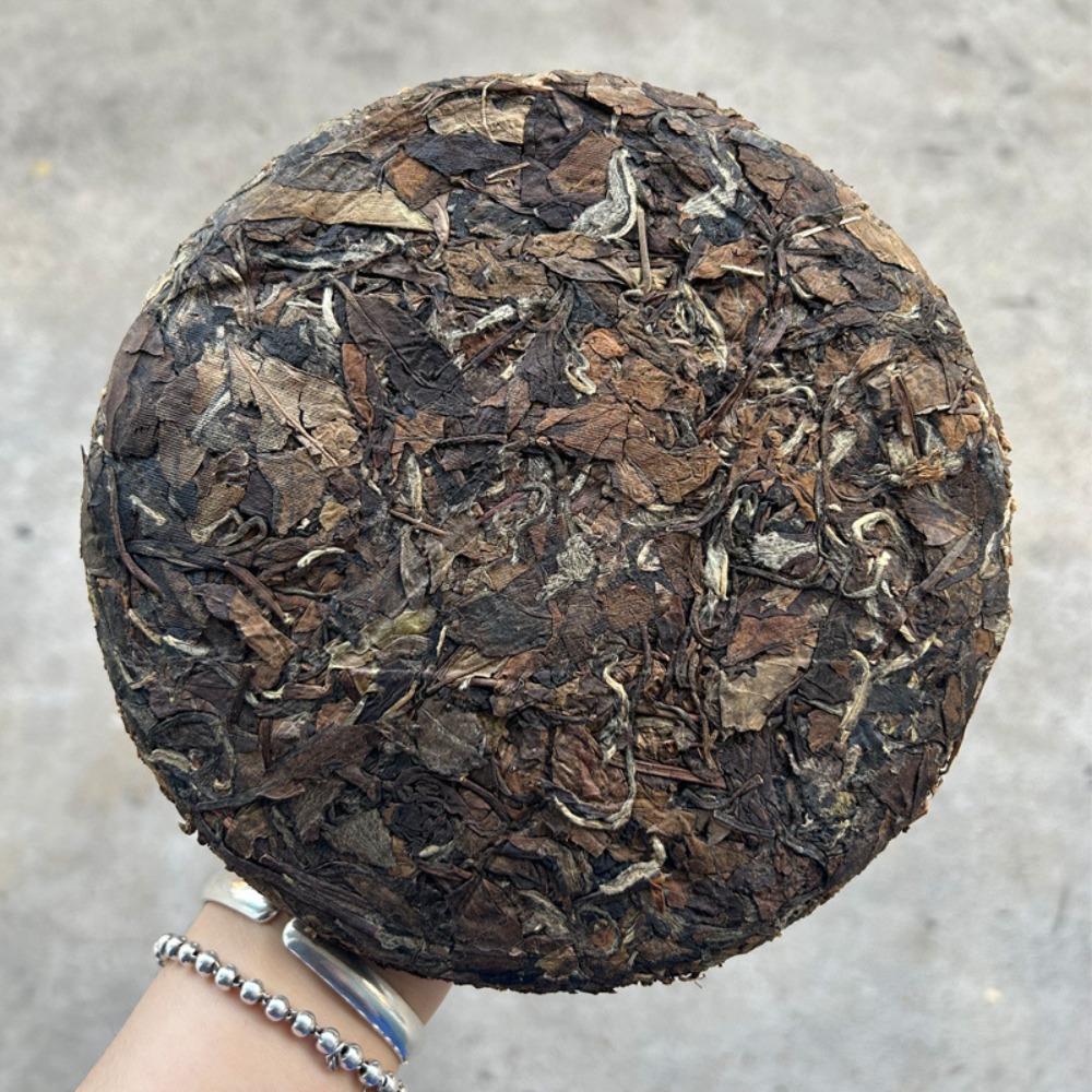 Fuding old white tea, alpine old white tea Gongmei Shoumei sun-dried tea 350g white tea cake wholesale in bulk