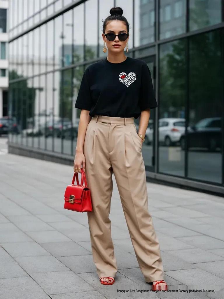 Women's Stylish Heart Print Cotton Short Sleeve Top - Trendy & Versatile Summer Arrival