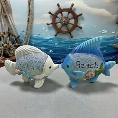 Fish Figurine Coastal Charm Resin Fish Sculpture Beach Relax Fish Statue for Home Bathroom Nautical Themed Decoration