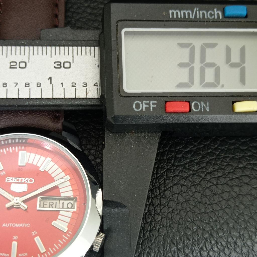 AUTOMATIC VINTAGE REFURBISHED SEIKO 5 7009A JAPAN MENS RED DIAL WATCH a445427-1