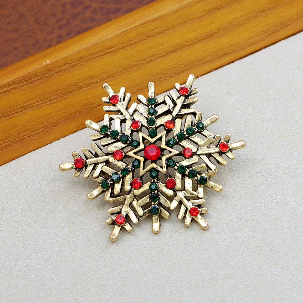 New Rhinestone Christmas Snowflake Brooch Unisex Fashion Pin Winter Festivel Jewelry Vintage Accessories Good Gift