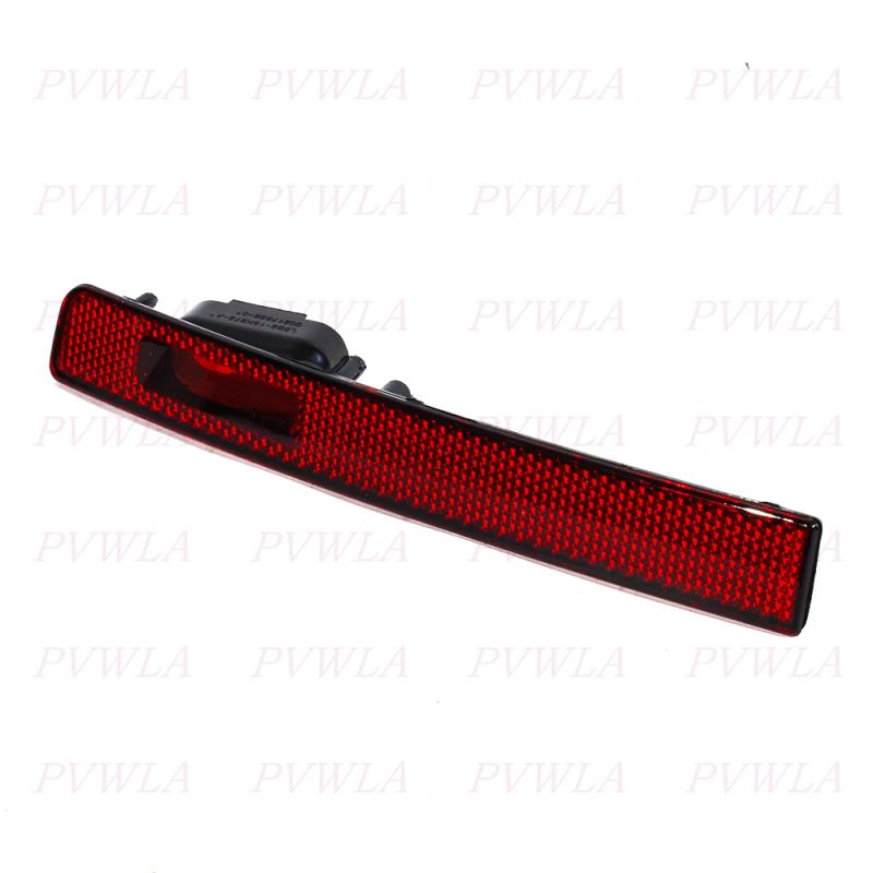 For Land Rover Defender 90 110     Right Side Rear Bumper Light Reflector Brake Lamp Car Accessories LR130824
