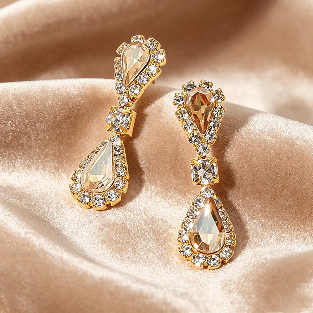 Elegant Zirconia Teardrop Earrings - Retro Court Style for Women