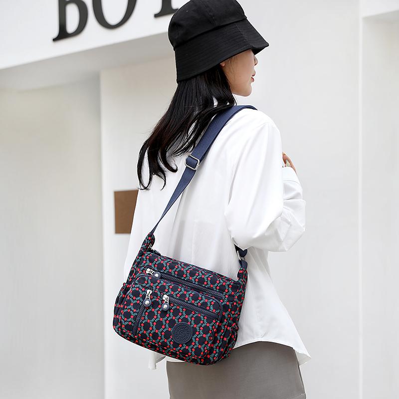 Women's Mobile Phone Bag Printed Nylon Shoulder Bag Crossbody Bag Middle-Aged Mother Bag Small Square Bag
