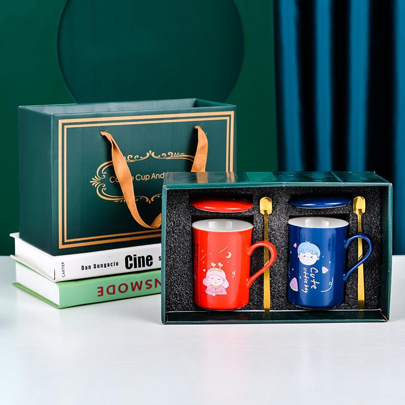 Set Căni pentru Cuplu Îndrăgostit de Ziua Îndrăgostiților Mug Ceramic de Ziua Îndrăgostiților Eveniment Bijuterii Aurii Cadouri de Deschidere