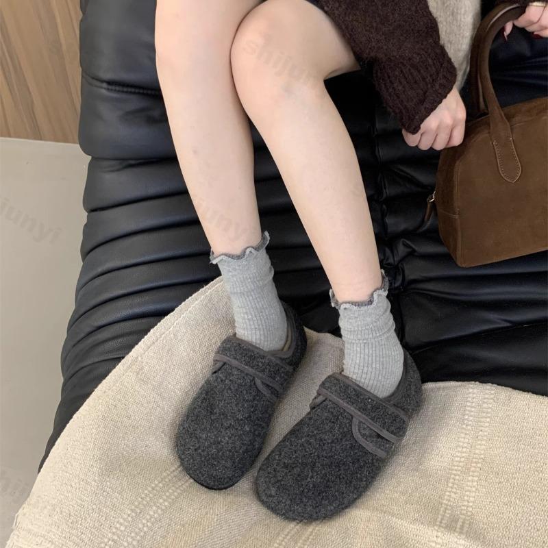 

Модные лаконичные ретро низкие повседневные хлопковые одинарные туфли для женщин 2025 осень теплые на мягкой подошве удобные универсальные плюшевые балетки лоферы 35 темно-серого