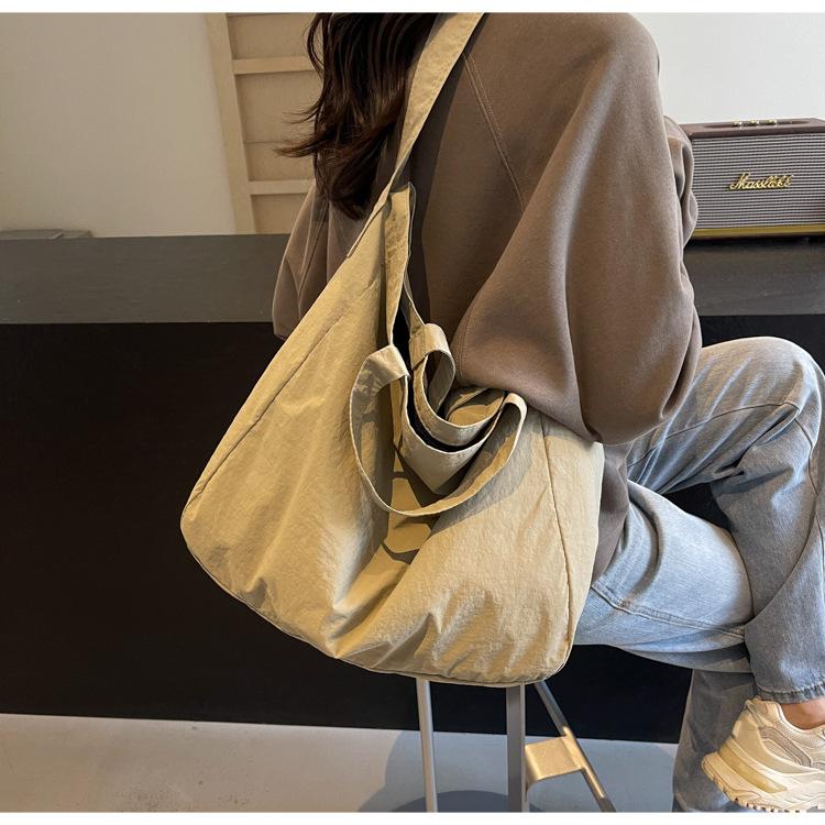 

Canvas messenger bag 2025 autumn and winter casual literary retro lazy style shoulder bag college student class commuter bag 49*15*36 хаки