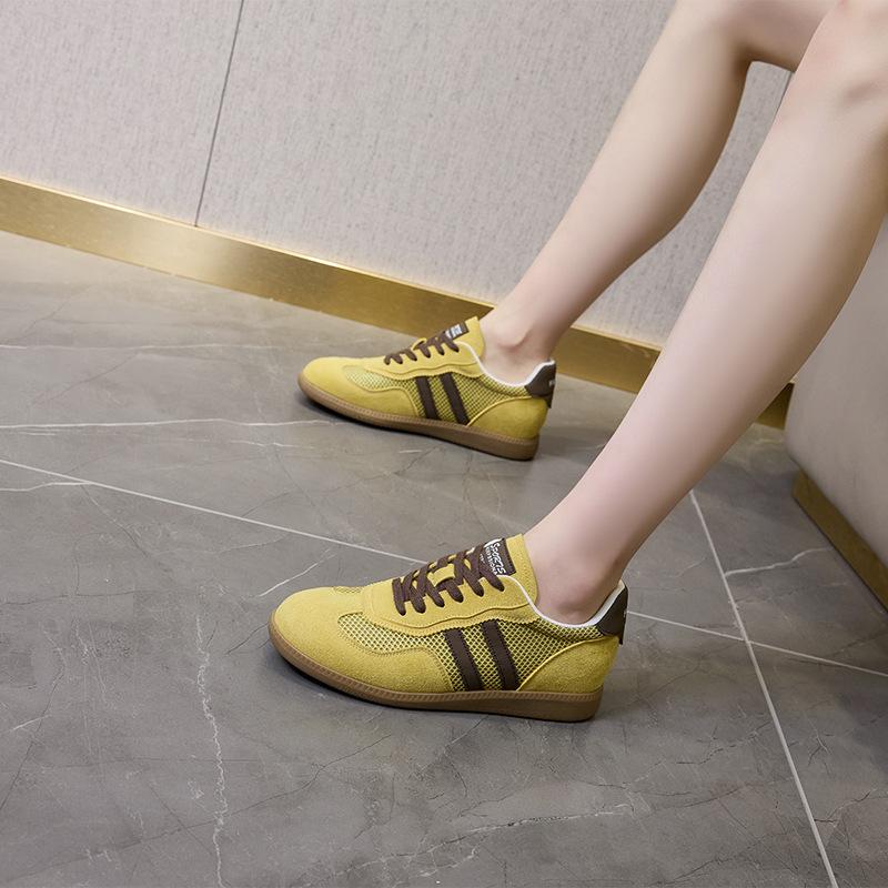 2025 New Leather Sports Shoes Women's Platform Inner Height Increase Casual Moral Training Shoes Women's Light and Comfortable Color Matching Forre
